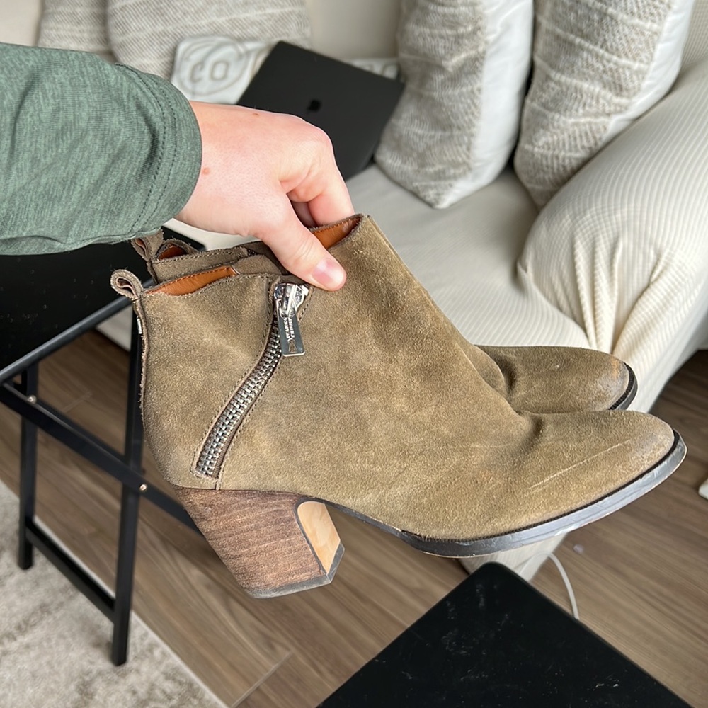 Booties - Picture 3 of 4